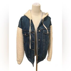 Forever 21 Women Denim Jacket New With Tags size S